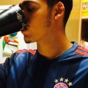 Meet your Posher, Jonathan